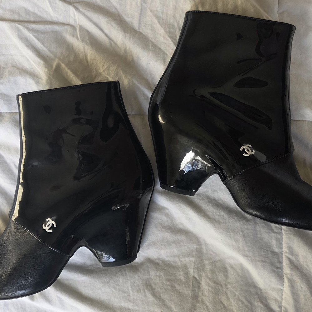 CHANEL Patent Black Ankle Booties